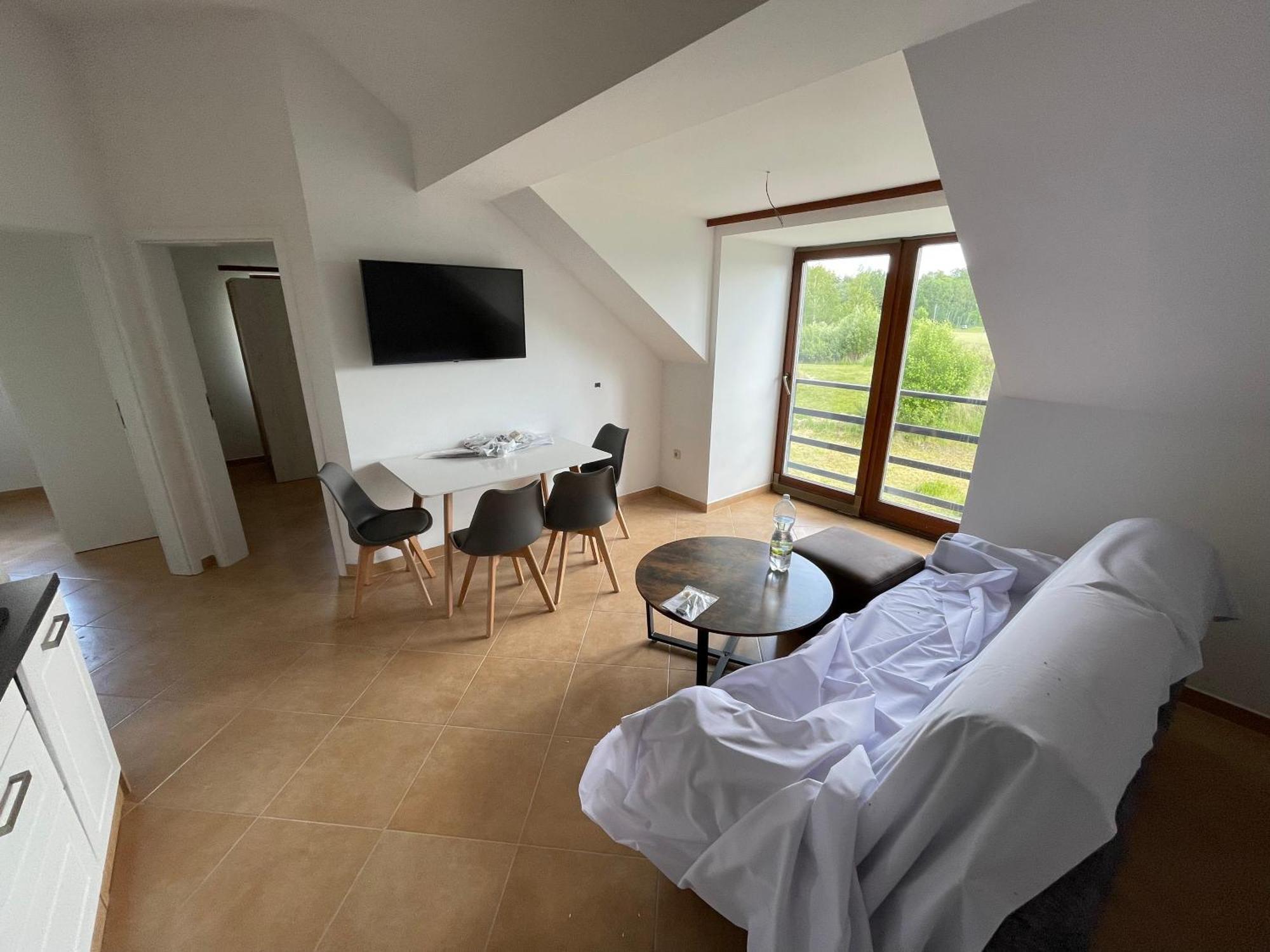 Lake View Apartments Near Golf Resort Kuneticka Hora, Dritec Pardubice Kamer foto