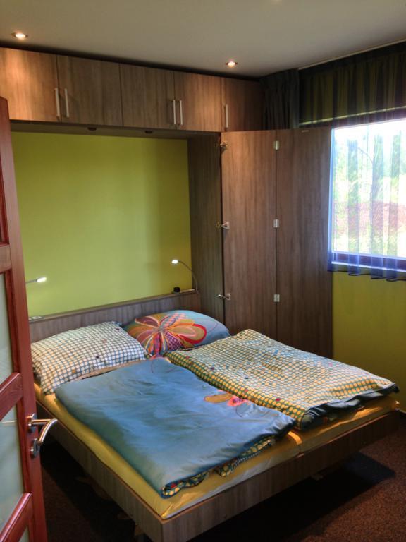 Lake View Apartments Near Golf Resort Kuneticka Hora, Dritec Pardubice Kamer foto