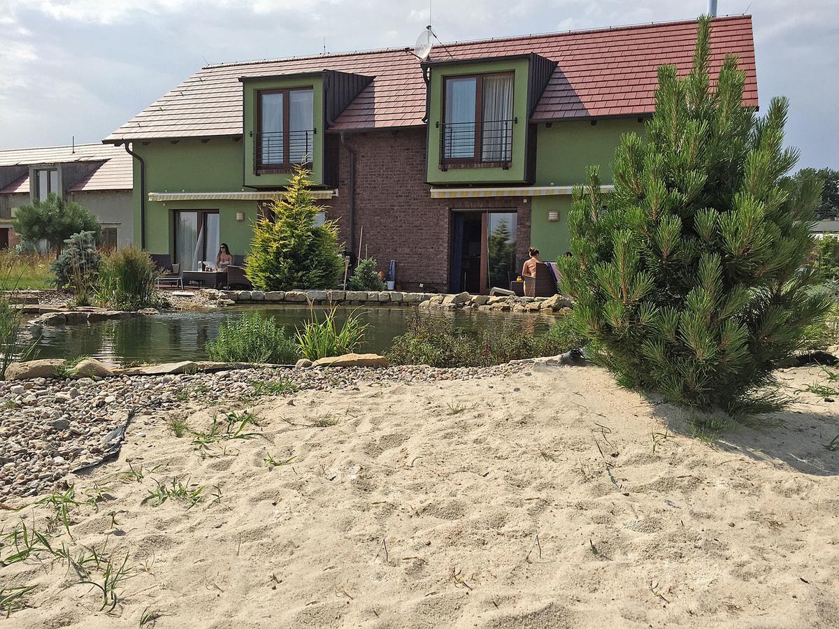 Lake View Apartments Near Golf Resort Kuneticka Hora, Dritec Pardubice Buitenkant foto