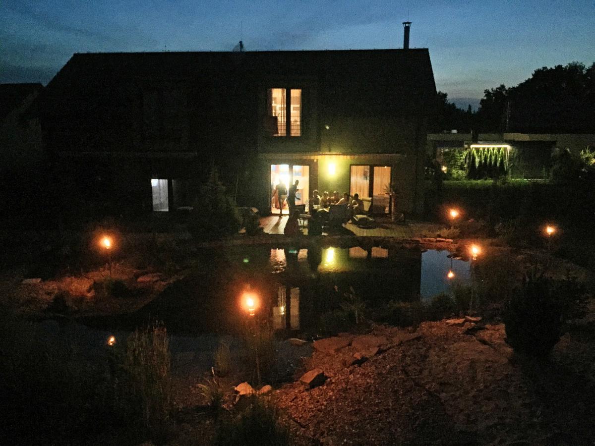 Lake View Apartments Near Golf Resort Kuneticka Hora, Dritec Pardubice Buitenkant foto