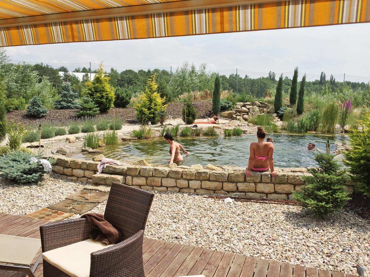 Lake View Apartments Near Golf Resort Kuneticka Hora, Dritec Pardubice Buitenkant foto
