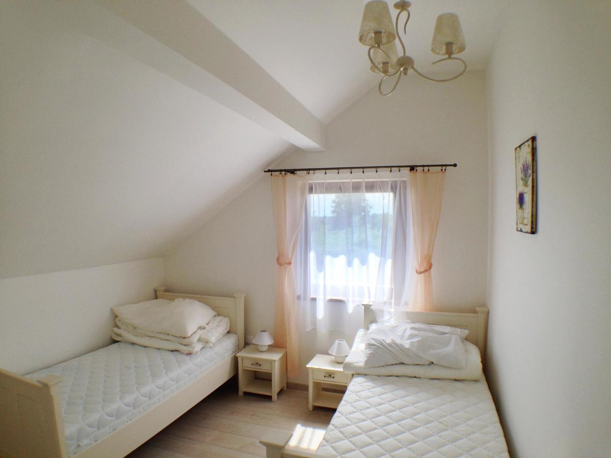 Lake View Apartments Near Golf Resort Kuneticka Hora, Dritec Pardubice Buitenkant foto