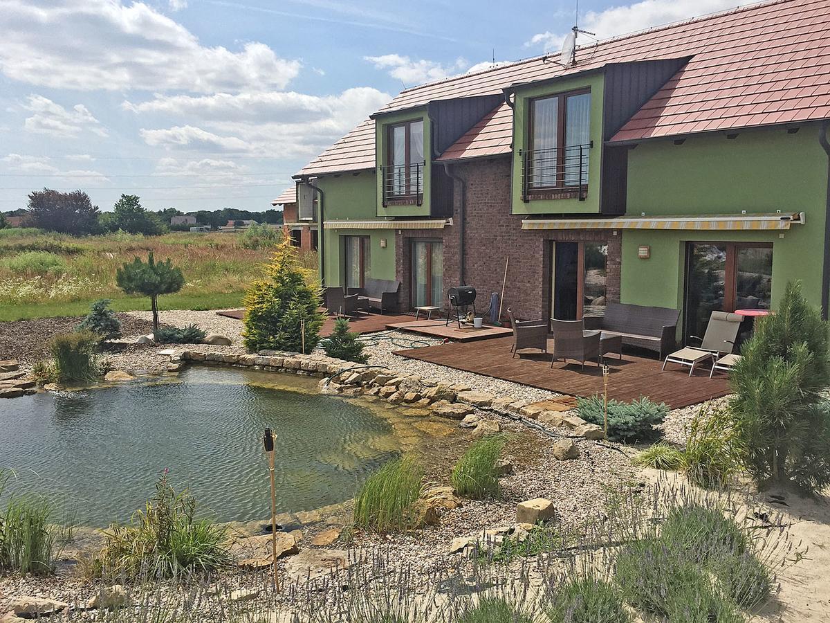 Lake View Apartments Near Golf Resort Kuneticka Hora, Dritec Pardubice Buitenkant foto